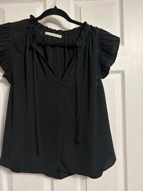 Abercrombie & Fitch Black Pleated Sleeve V-Neck Blouse